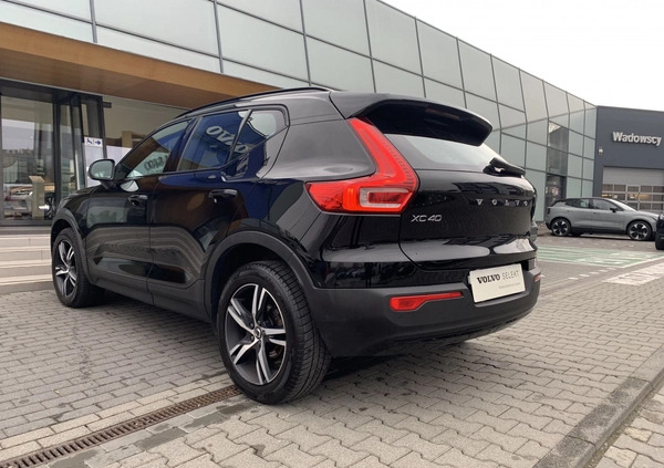 Volvo XC 40 cena 144900 przebieg: 75816, rok produkcji 2021 z Kraków małe 352